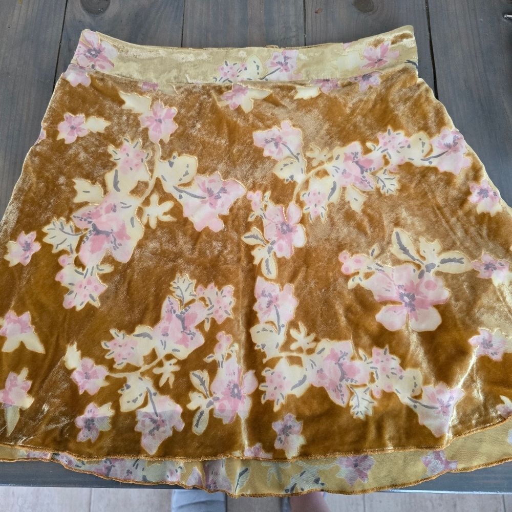 Free People Margaux velvet mini skirt size 6